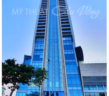 SKY 36 (NOVOTEL)